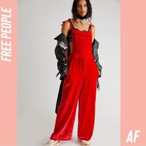 FREE PEOPLE EVA RED VELVET OVERALLS NEW LARGE